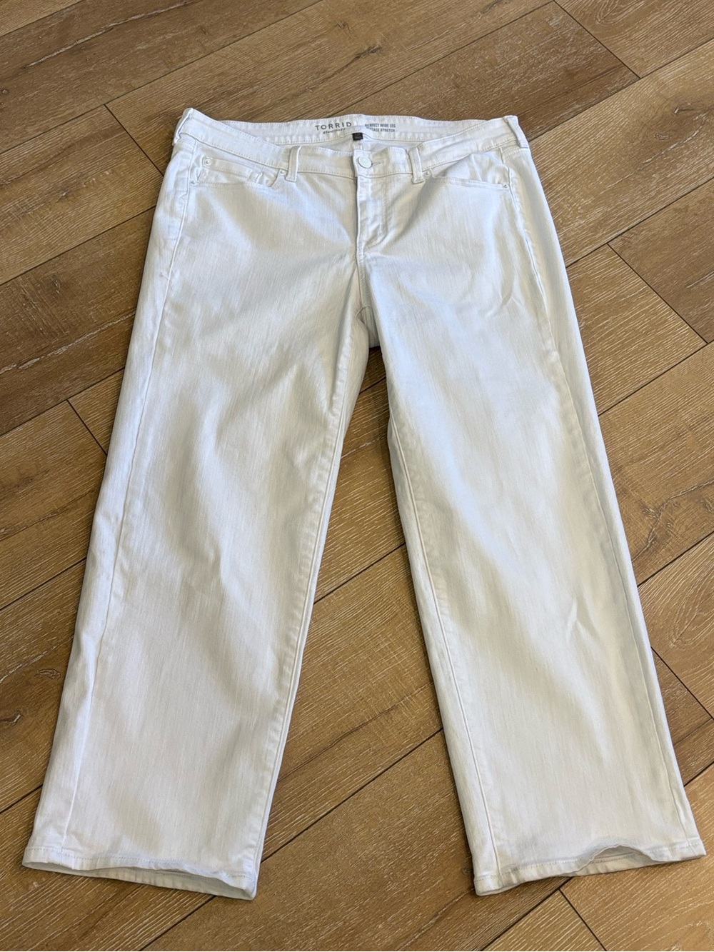 Torrid Perfect Wide Leg Vintage Stretch White Jeans Size 12R Plus Stretch Denim